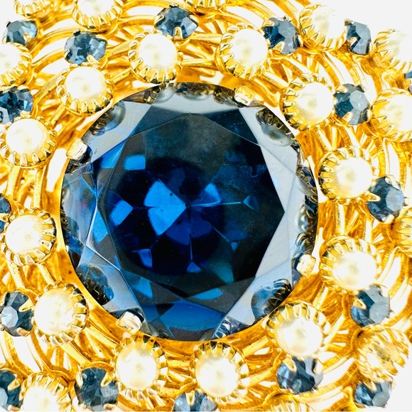 VTG Judy Lee Pinwheel Wreath Sapphire Blue Glass Rhinestone Gold Plated Brooch - Picture 5 of 16